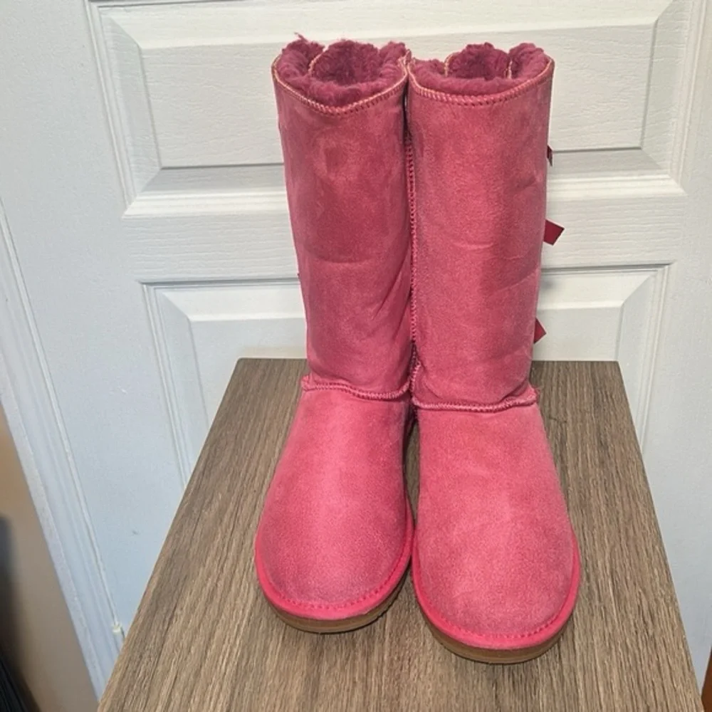 PINK WINTER BOOTS WATER PROOF JUST UNDER THE KNEE HIGHT WITH BACK BOWS SIZE 9 - Picture 3 of 6